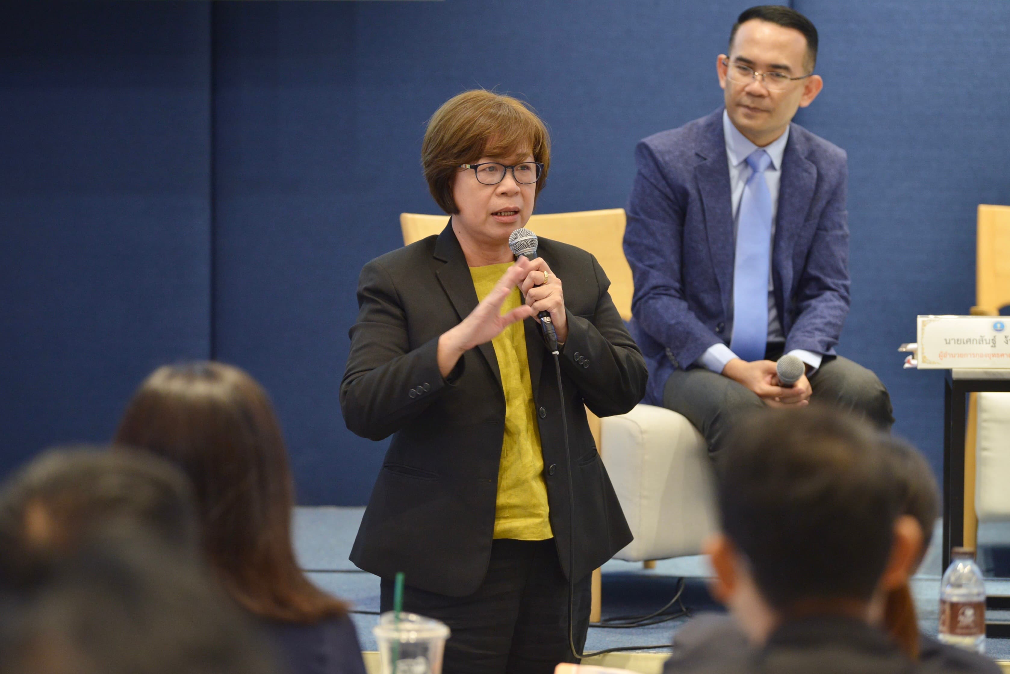 นางสาวดารณี รองปลัดกระทรวงการท่องเที่ยวและกีฬา ให้เกียรติร่วมรับฟังการบรรยายโครงการฝึกอบรมหลักสูตร "นักบริหารยุทธศาสตร์การท่องเที่ยวและกีฬาระดับต้น (นยต.)" รุ่นที่ 3