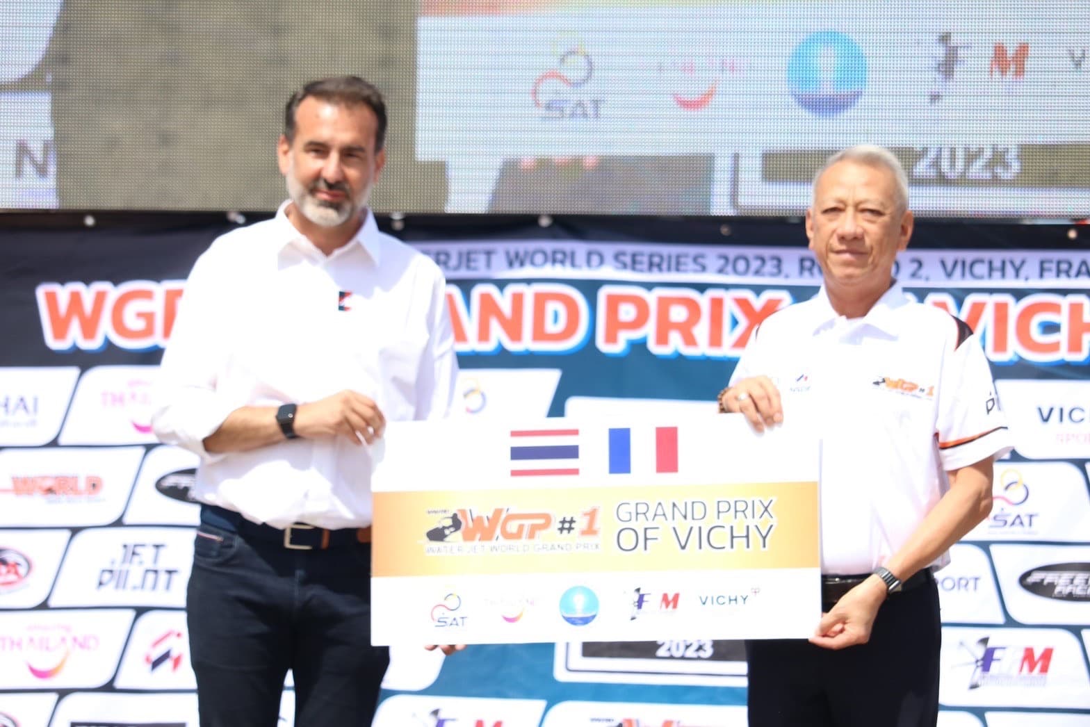รมว พิพัฒน์ เข้าร่วมพิธีมอบป้ายสัญลักษณ์ให้ WGP#1 Grand Prix of Vichy