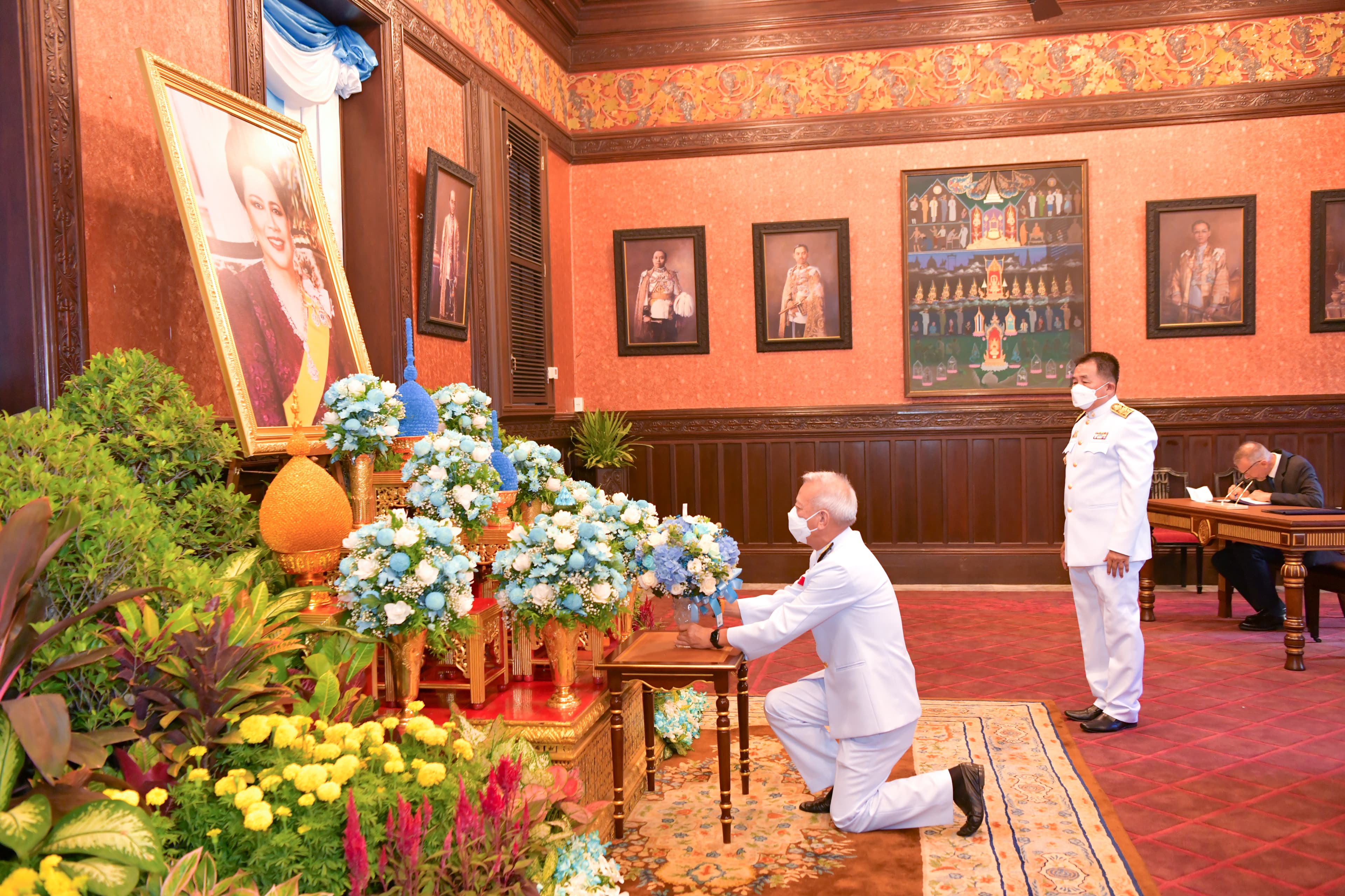 รมต พิพัฒน์ ร่วมพิธีทำบุญตักบาตรและและลงนามถวายพระพร เนื่องในโอกาสมหามงคลเฉลิมพระชนมพรรษา 91 พรรษา 12 สิงหาคม 2566 สมเด็จพระนางเจ้าสิริกิติ์ พระบรมราชินีนาถ พระบรมราชชนนีพันปีหลวง