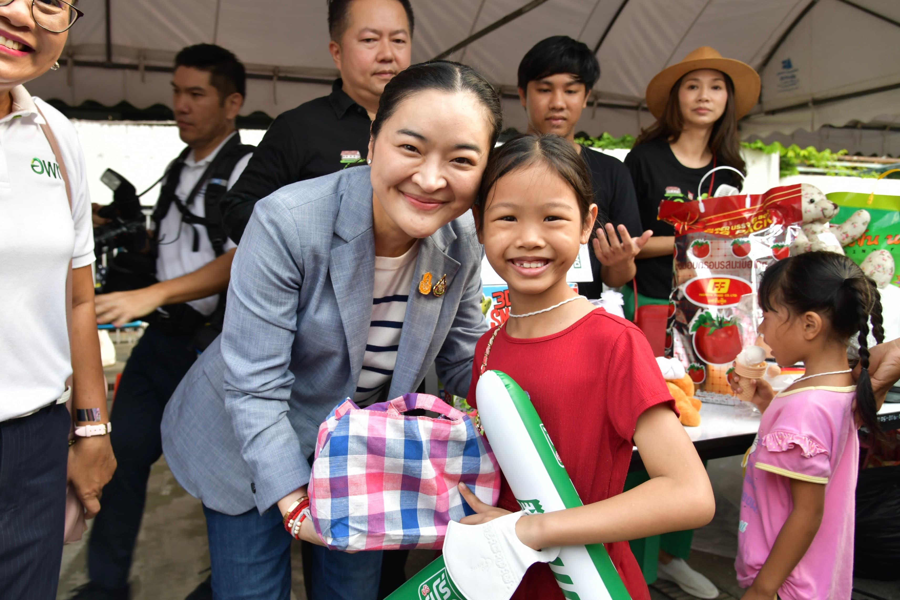 มองโลกกว้าง คิดสร้างสรรค์ เคารพความแตกต่าง ร่วมกันสร้างประชาธิปไตย