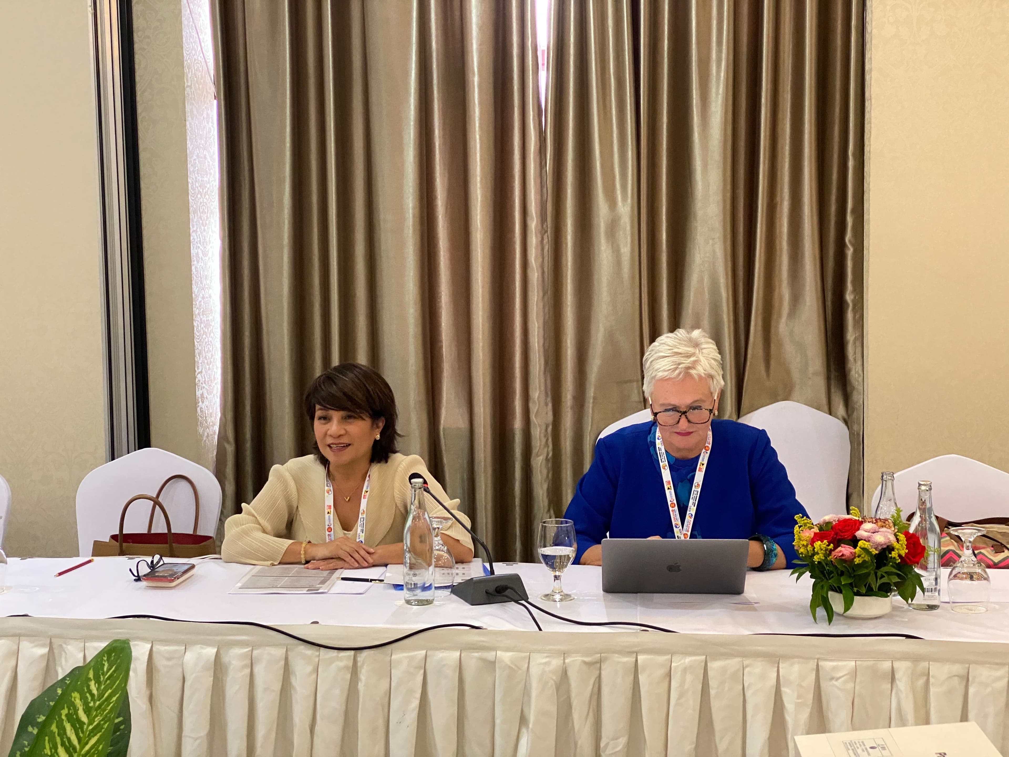 รูปภาพแกลเลอรี