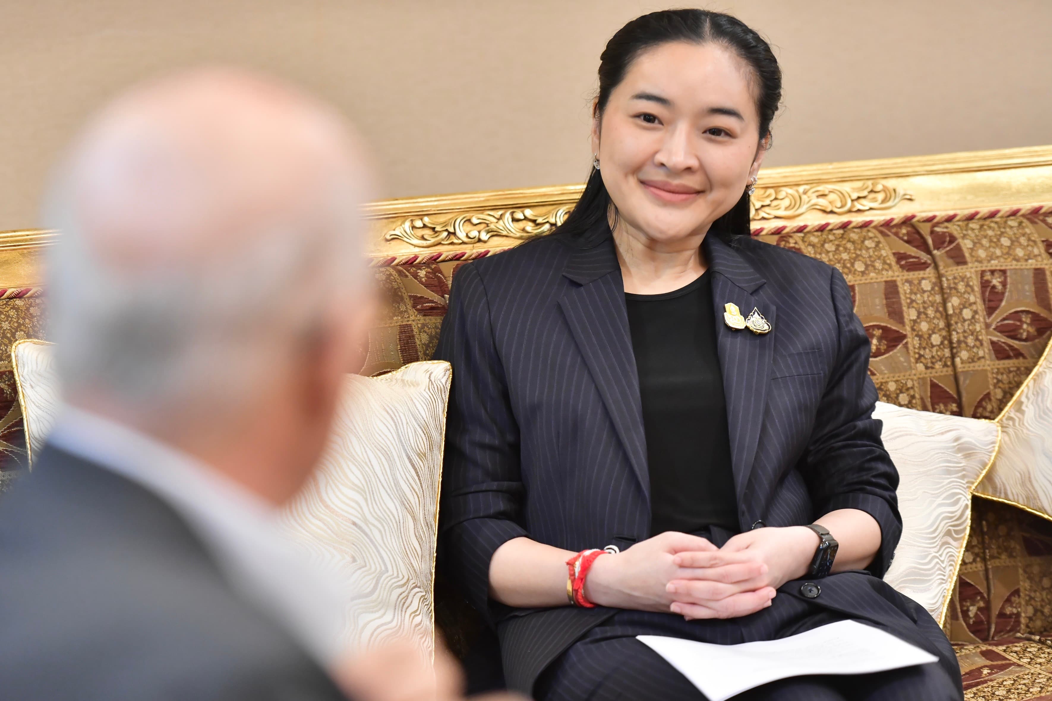 รัฐมนตรีว่าการกระทรวงการท่องเที่ยวและกีฬา เปิดโอกาสให้ บริษัท ลิฟวิ่ง ฟิล์ม จำกัด ผู้บริหารจาก FX NETWORKS LLC และ Minim Producions Inc สหรัฐอเมริกา ผู้ผลิตภาพยนตร์ เข้าพบ