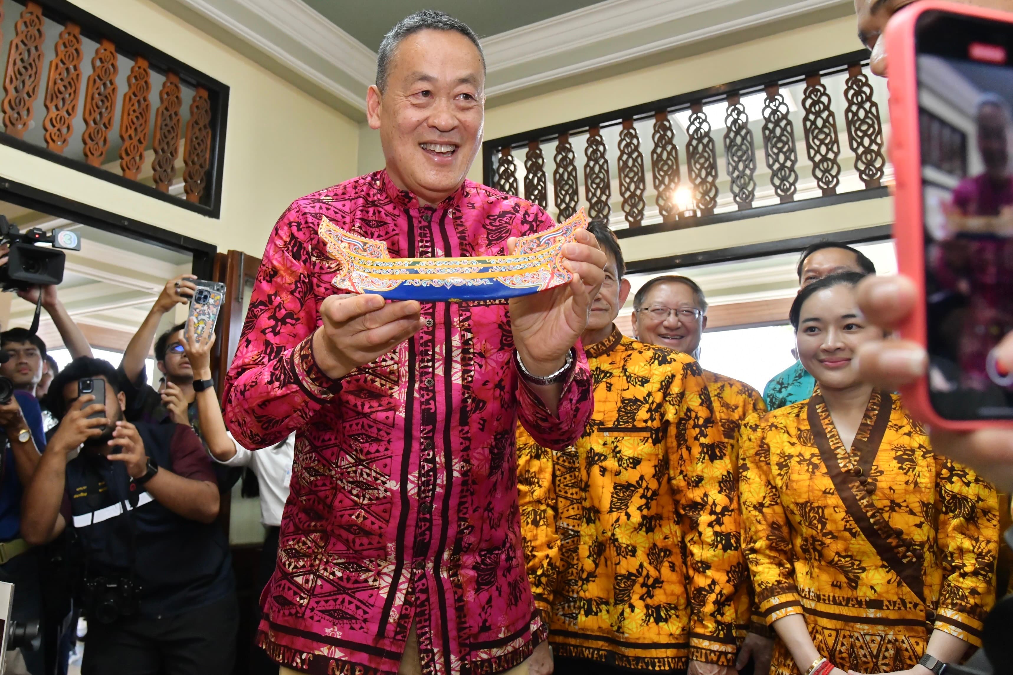 รมว.สุดาวรรณ ร่วมนายก เข้าเยี่ยมชมพิพิธภัณฑ์มรดกวัฒนธรรมอิสลาม และศูนย์การเรียนรู้คัมภีร์อัล-กุรอาน ต.ละหาร อ.ยี่งอ จ.นราธิวาส