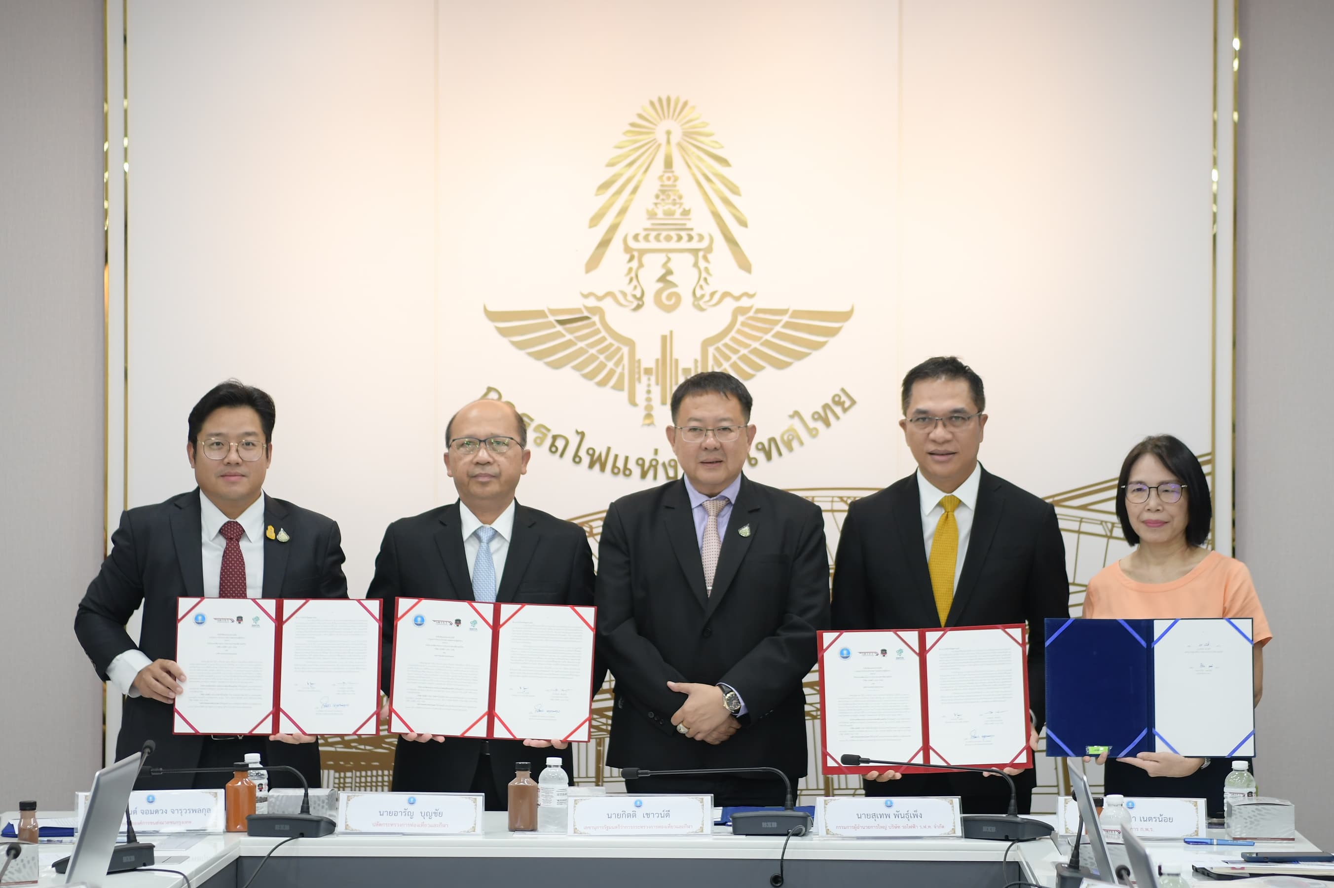 ก.ท่องเที่ยวฯ จับมือ รถไฟฟ้า รฟท. และ ขสมก. อำนวยความสะดวก นทท.ผ่านระบบ “Ease of Traveling” บน Web Portal : Entry Thailand