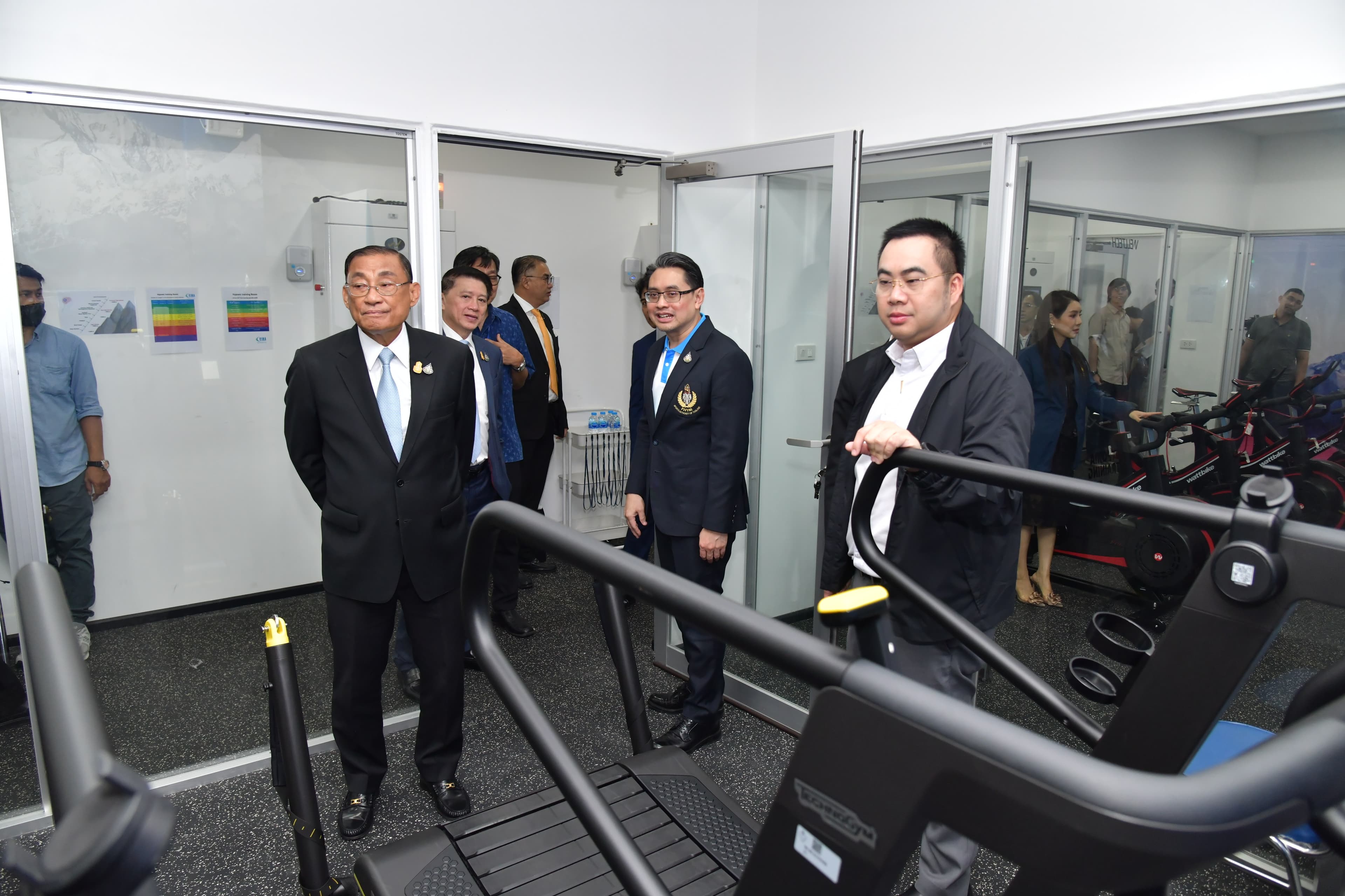 รมว.เสริมศักดิ์ เดินทางเข้าเยี่ยมชมศูนย์วิทยาศาสตร์การกีฬา การกีฬาแห่งประเทศไทย (กกท.)
