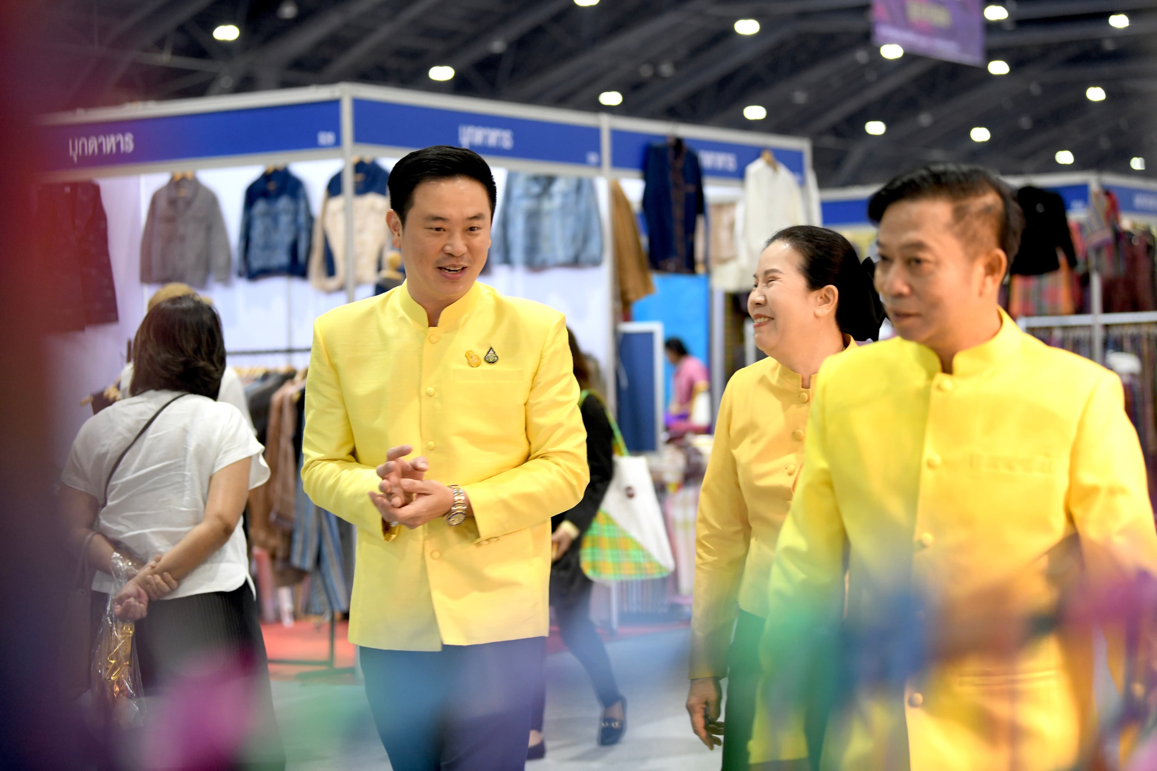 ผู้ช่วยฯ จักรพล ร่วมงาน "OTOP MIDYEAR 2024 หลากหลายผลิตภัณฑ์ สีสันภูมิปัญญาไทย"