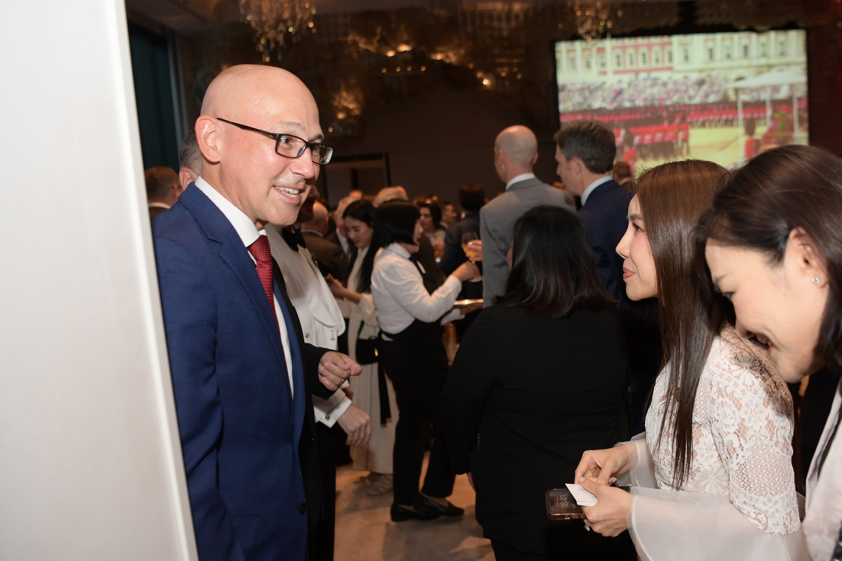 "เลขานุการรัฐมนตรีฯ ร่วมยินดีเนื่องในวันคล้ายวันพระราชสมภพสมเด็จพระเจ้าชาลส์ที่ 3 แห่งสหราชอาณาจักร