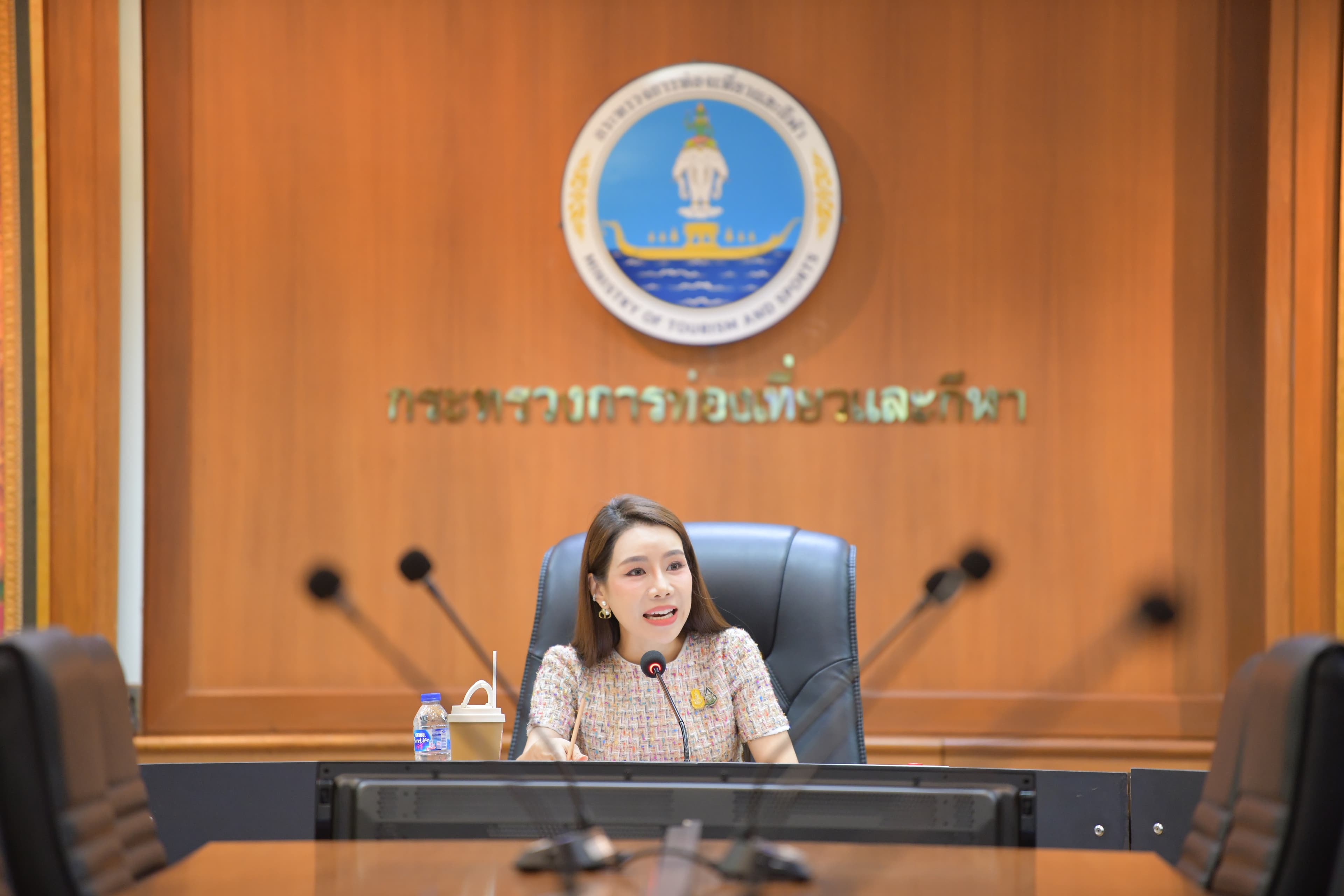 เลขานุการรัฐมนตรีว่าการกระทรวงการท่องเที่ยวและกีฬา เป็นประธานการประชุมหารือแนวทางการประชาสัมพันธ์ของกระทรวง