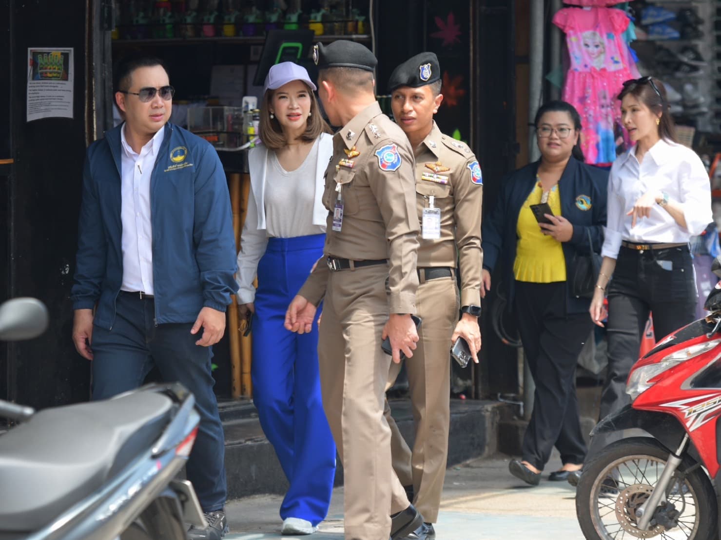 "ผู้ช่วยฯ พลภูมิ"ลุย "ภูเก็ต" ตรวจความเรียบร้อยระบบรักษาความปลอดภัยนักท่องเที่ยวสร้างความเชื่อมั่นและอำนวยความสะดวก