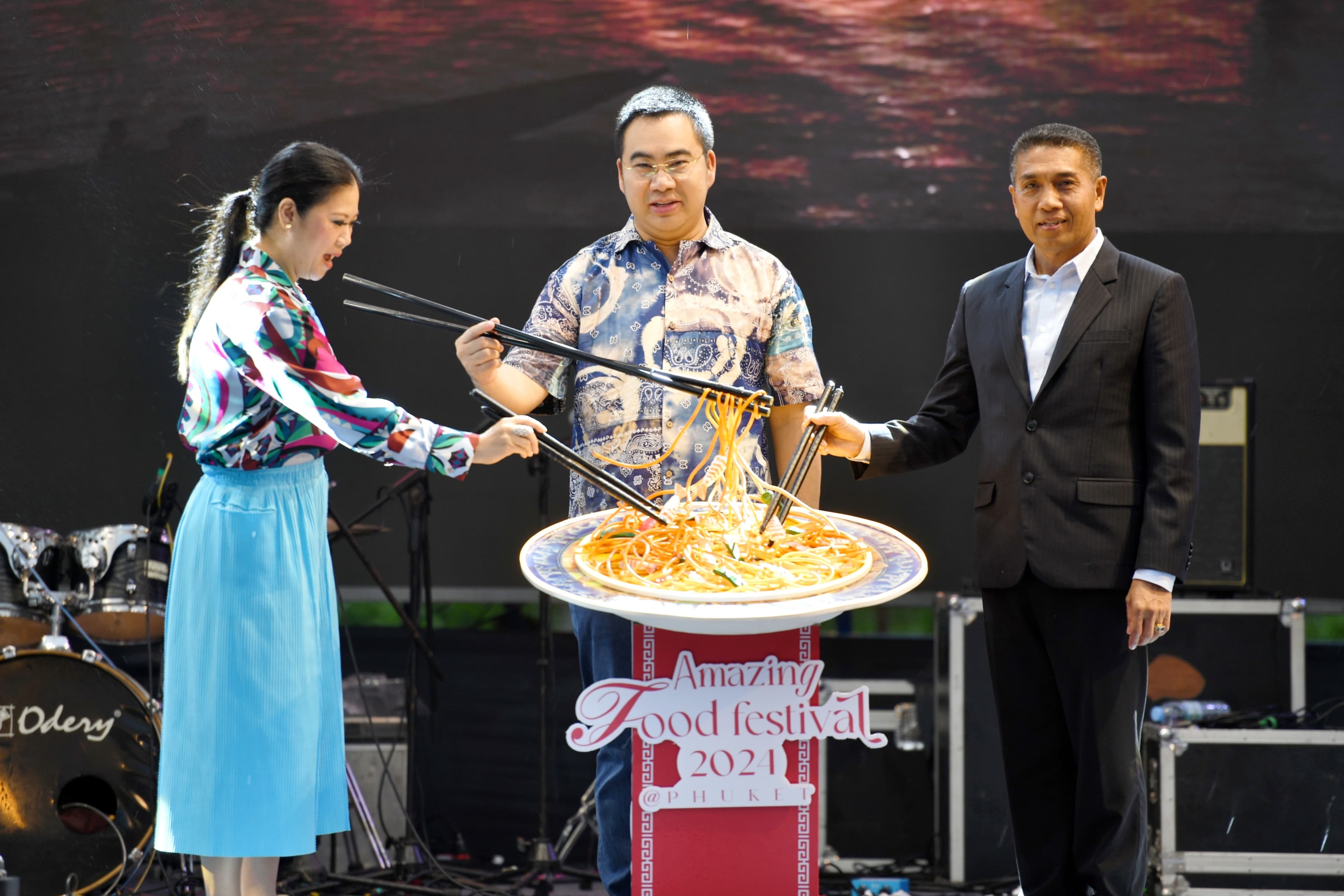 "ผู้ช่วยฯ พลภูมิ" เปิดงาน“Amazing Food Festival 2024" จ.ภูเก็ต ชูเสน่ห์อาหารไทย ปลุกกระแสท่องเที่ยวเชิงอาหาร คาดสร้างรายได้ 35 ล้านบาท