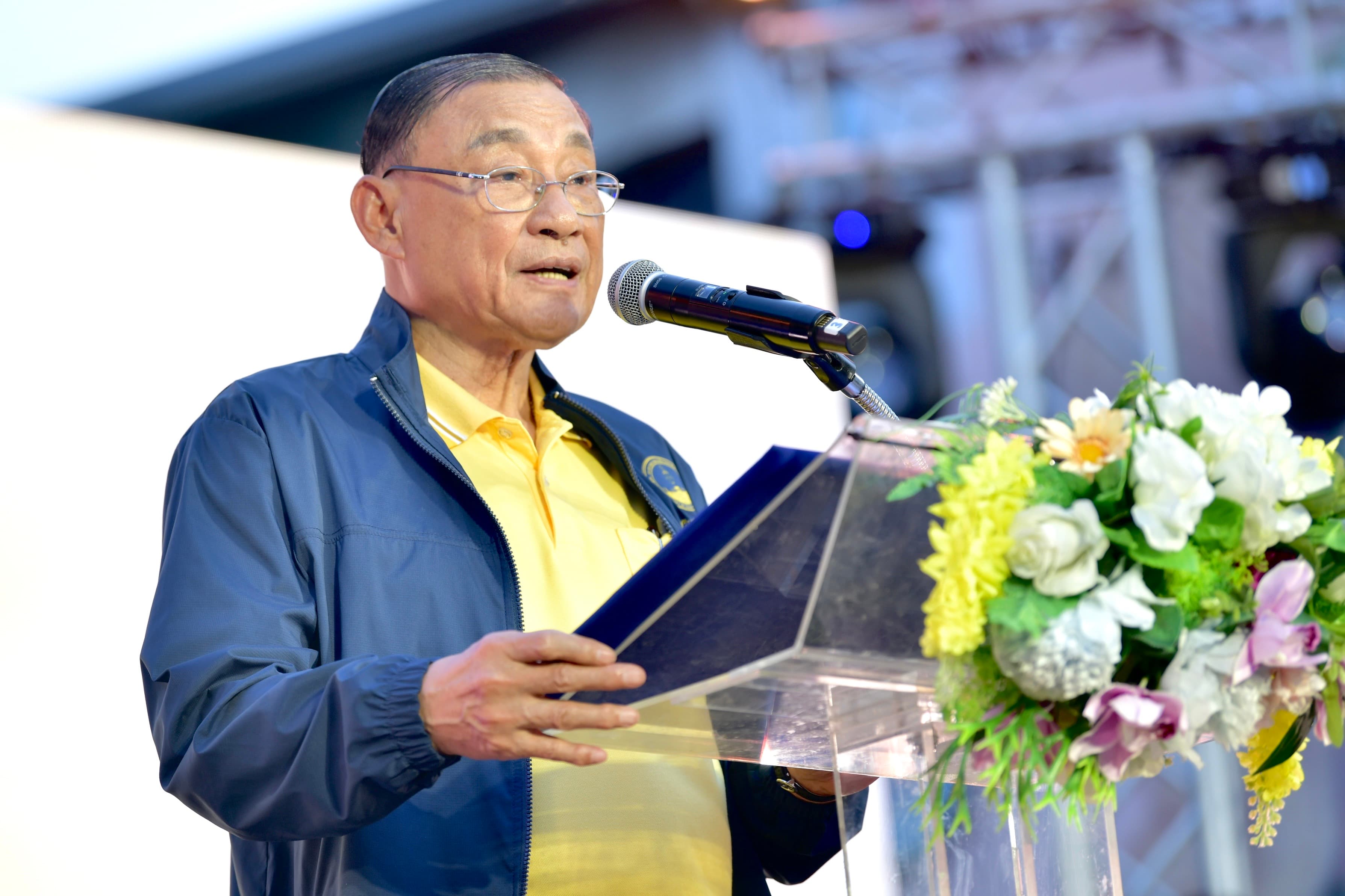 รมว.ท่องเที่ยวและกีฬา เปิดงาน “Amazing Walking Street Food Ong Ang Canal” ฉลองพระชนมพรรษา 92 พรรษา สมเด็จพระนางเจ้าสิริกิติ์ฯ