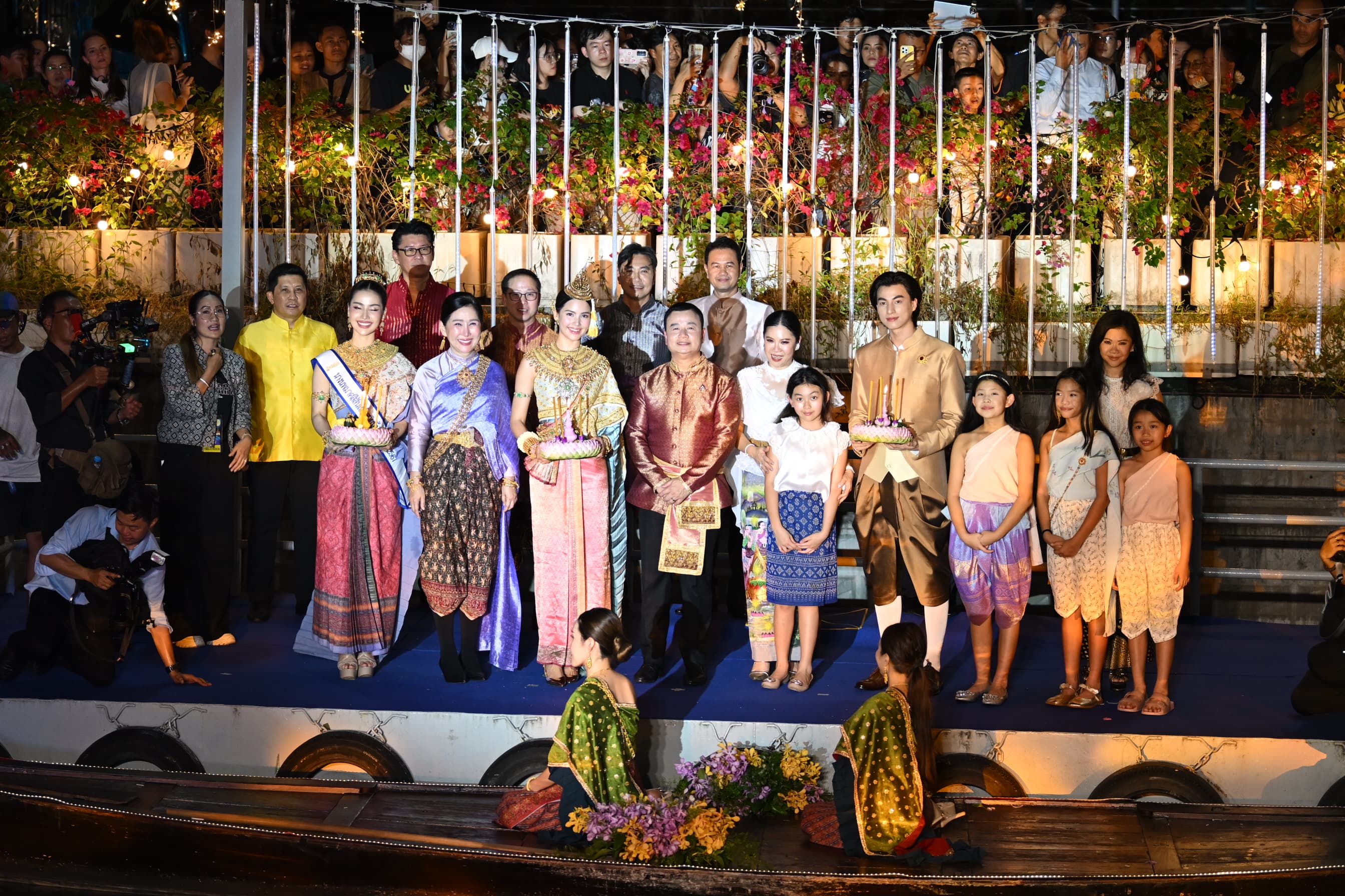 รมว.ท่องเที่ยวและกีฬา เปิดงานเทศกาล “สีสันแห่งสายน้ำ มหกรรมลอยกระทง” สร้างประสบการณ์สุดพิเศษในค่ำคืนวันเพ็ญ