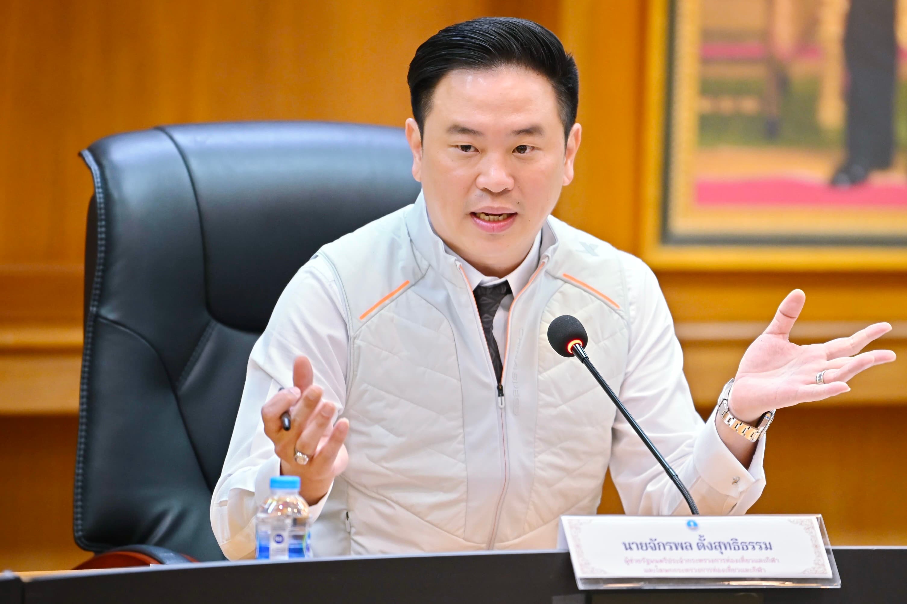 "โฆษกท็อป" ติวเข้ม ย้ำเพิ่มประสิทธิภาพการสื่อสารสู่ประชาชน