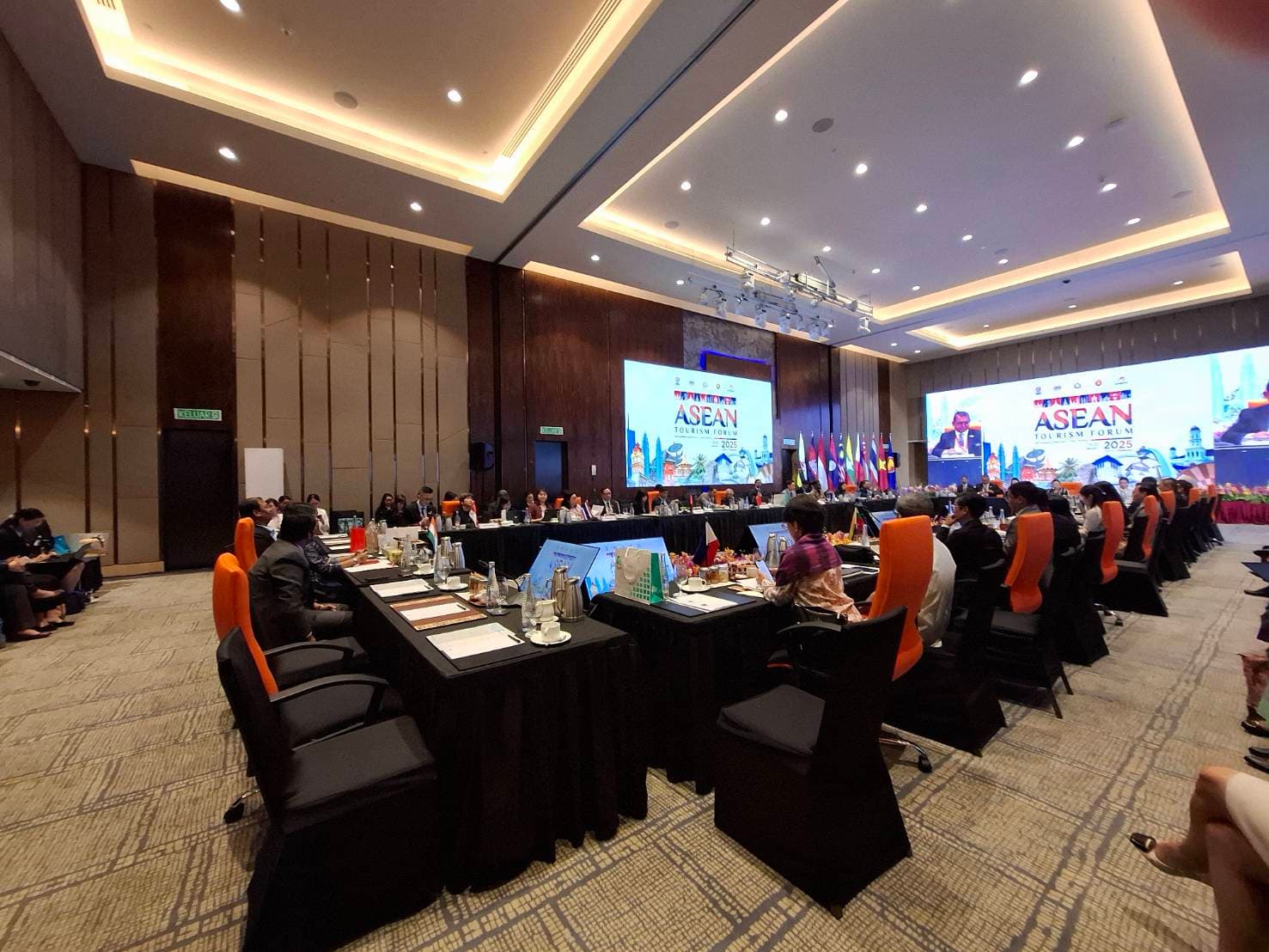 ปลัดกระทรวงฯ เข้าร่วมประชุมคณะทำงานด้านการท่องเที่ยวอาเซียน - อินเดีย ครั้งที่ 33 ณ สหพันธรัฐมาเลเซีย เน้นย้ำการส่งเสริมการท่องเที่ยวแบบสองทาง และการทำการตลาดท่องเที่ยวร่วมกัน