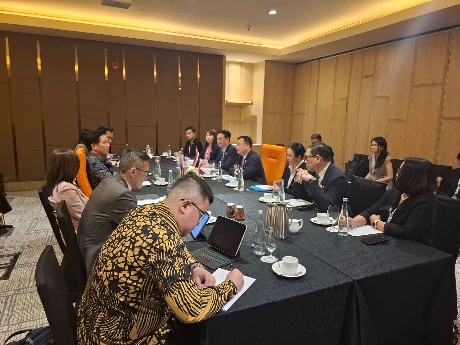 รมว.กก. หารือกับสิงคโปร์ พร้อมจับมือยกระดับความร่วมมือการท่องเที่ยวเรือสำราญ