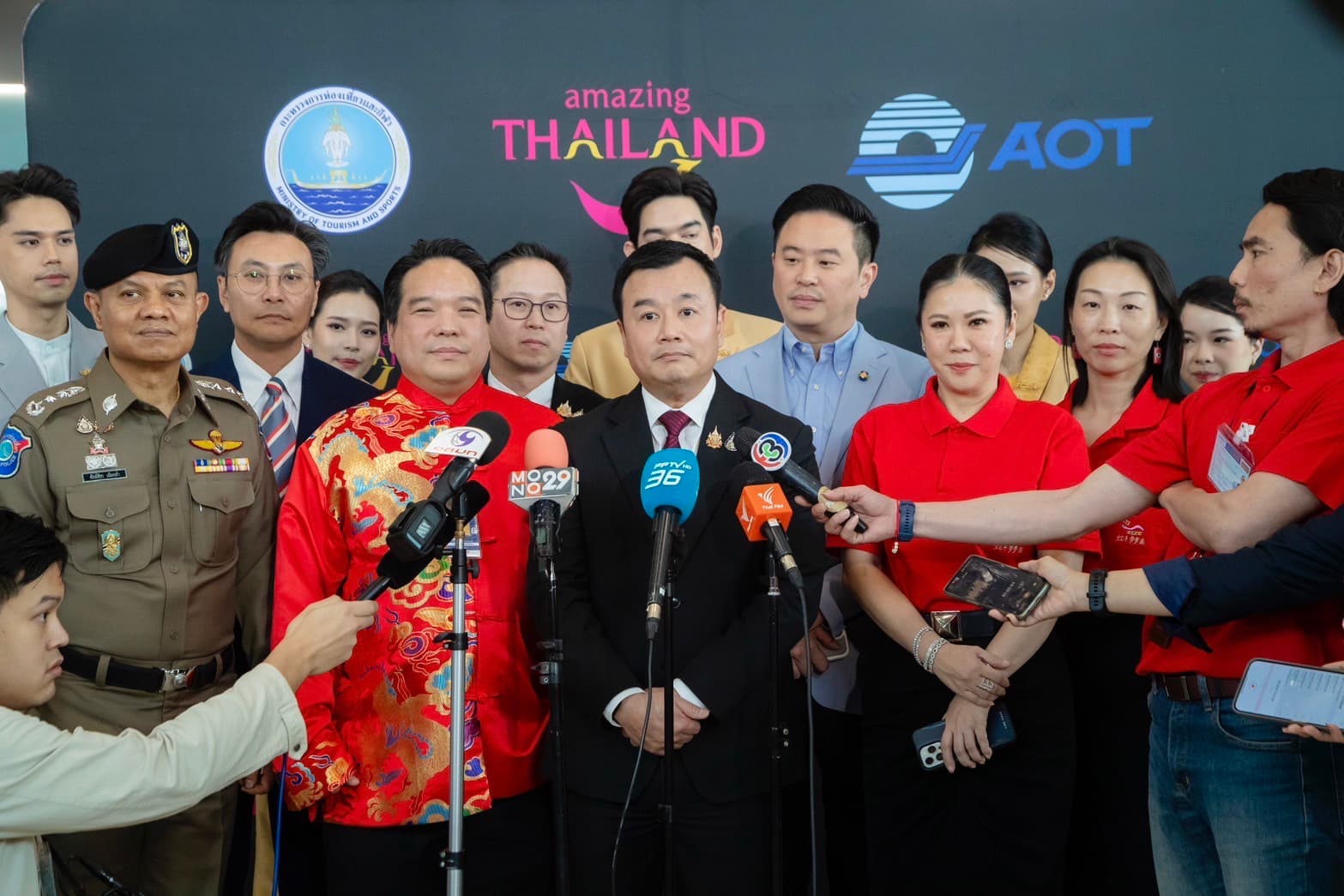 ททท. จัดกิจกรรมต้อนรับนักท่องเที่ยวจีน ร่วมฉลองเทศกาลตรุษจีน 2568 ในประเทศไทย พร้อมก้าวสู่ 50 ปี มิตรภาพไทย-จีน