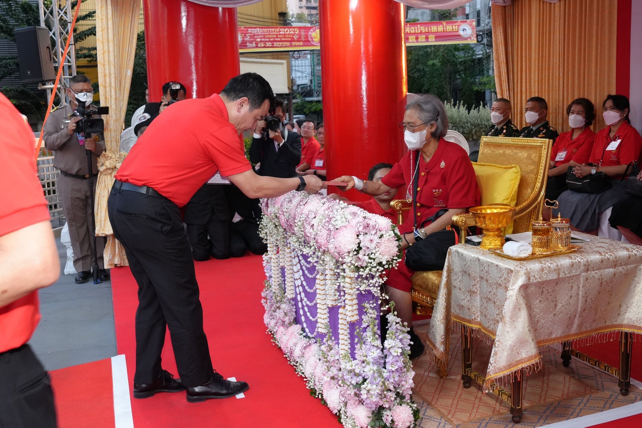 รัฐมนตรีว่าการกระทรวงการท่องเที่ยวและกีฬา ร่วมเฝ้าฯ รับเสด็จในงานตรุษจีนเยาวราช 2568 พร้อมส่งเสริมการท่องเที่ยวเชิงวัฒนธรรมไทย-จีน