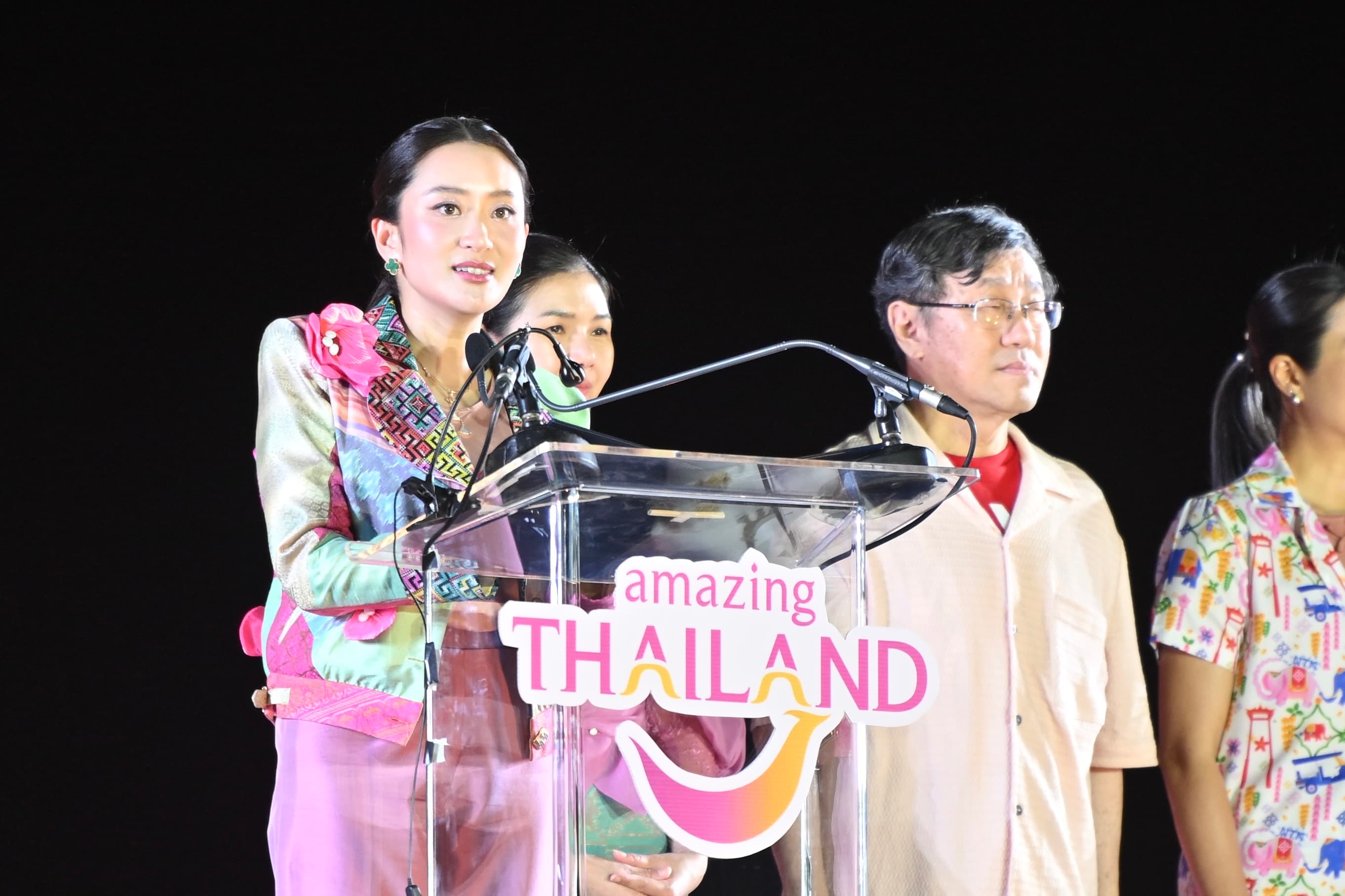 นายกรัฐมนตรี พร้อมรัฐมนตรีท่องเที่ยวและกีฬาฯ ชวนฉลองปีใหม่ไทยกับงาน "Maha Songkran World Water Festival 2025" จัดเต็มปรากฏการณ์สาดความสุขครั้งยิ่งใหญ่ ณ ท้องสนามหลวง พร้อมหนุนมรดกไทยสู่ World Eventระดับโลก