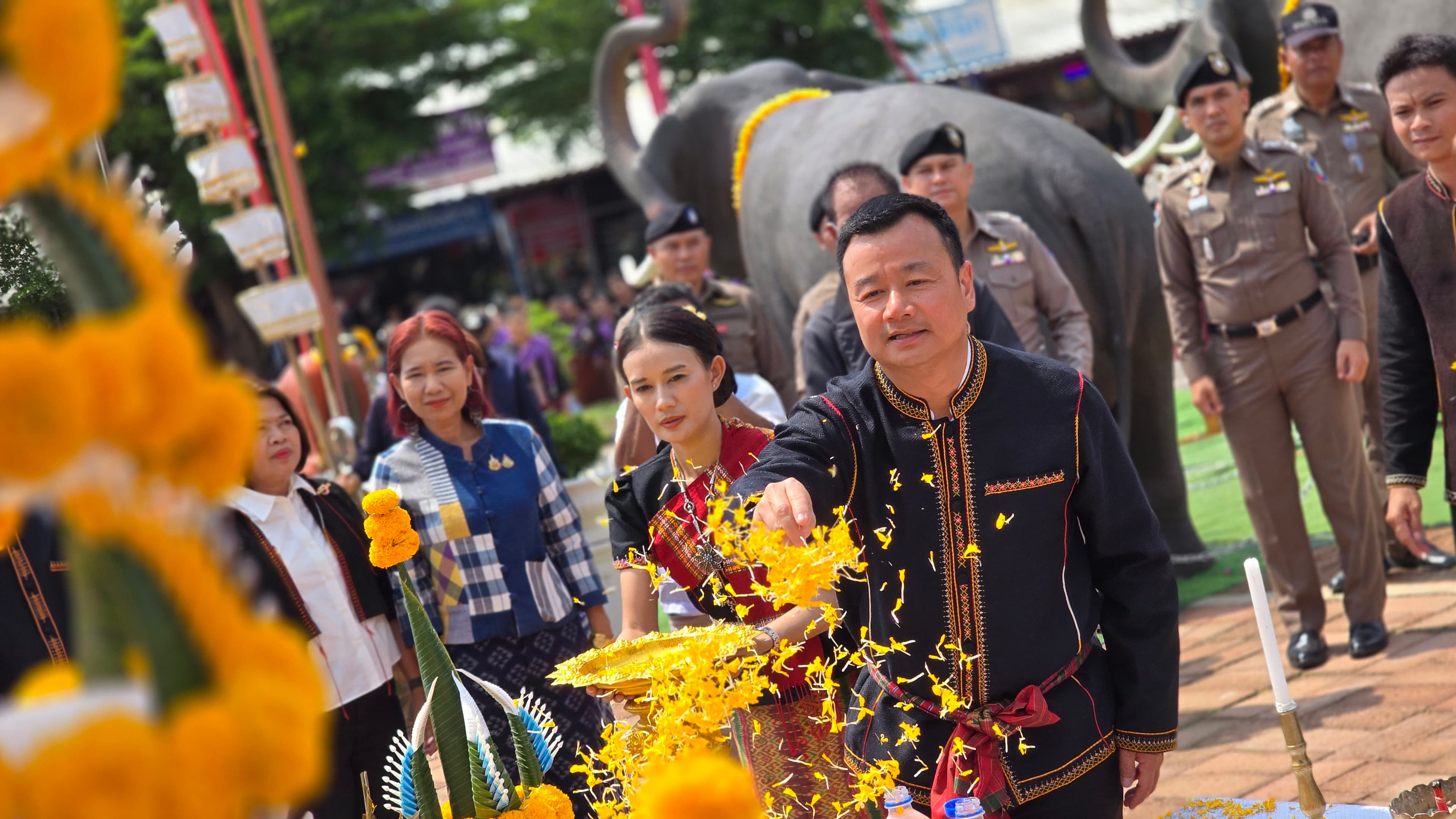 รมว.ท่องเที่ยวและกีฬา เป็นประธานสมโภชศาลหลักเมืองปรางค์กู่ – ชู “เมืองน่าเที่ยว” ขับเคลื่อน Soft Power สู่เมืองรอง