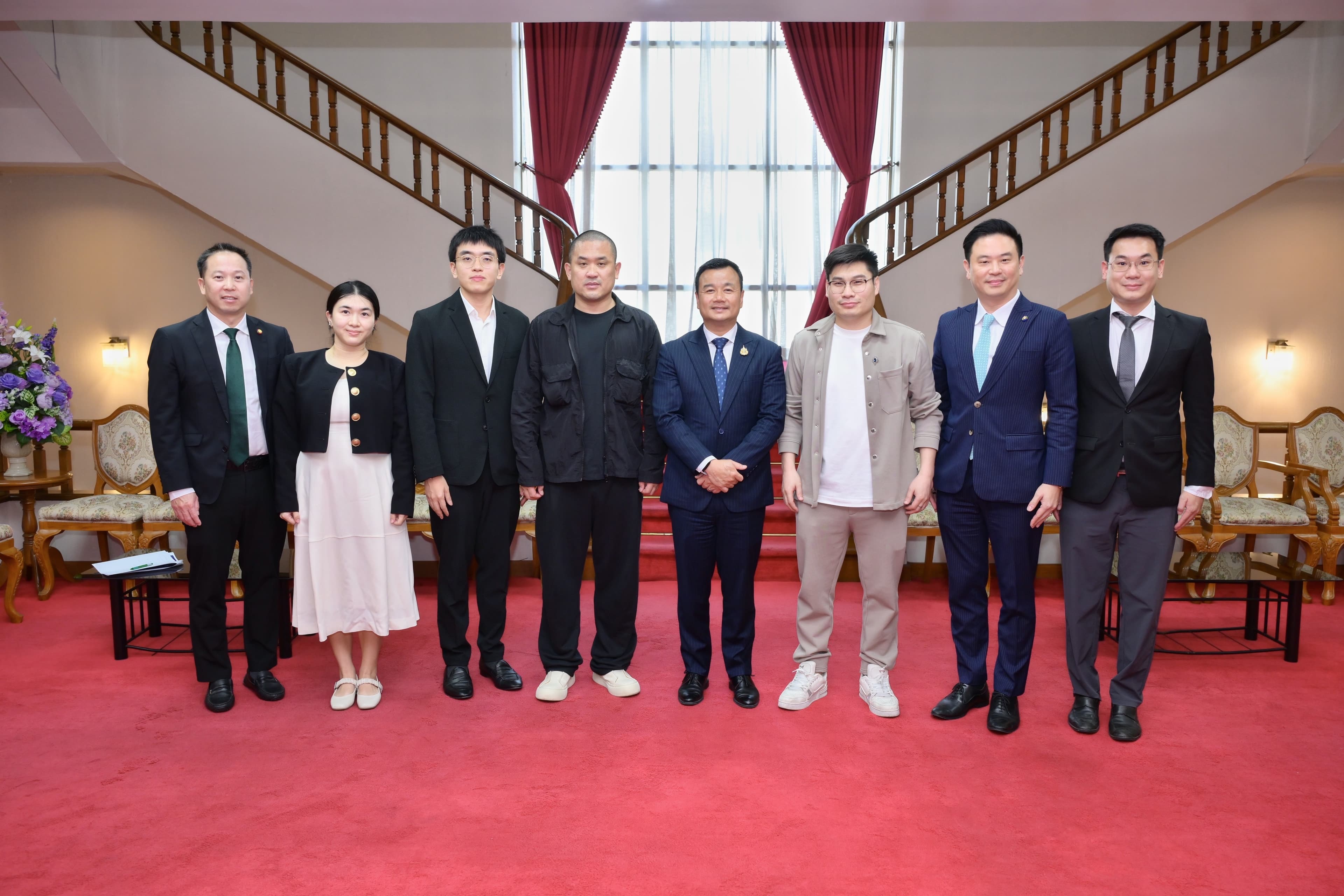 รมว.ท่องเที่ยวฯ ต้อนรับอินฟลูเอนเซอร์ชื่อดังจากจีน เดินหน้าขยายตลาดท่องเที่ยวไทยผ่านโซเชียลมีเดีย