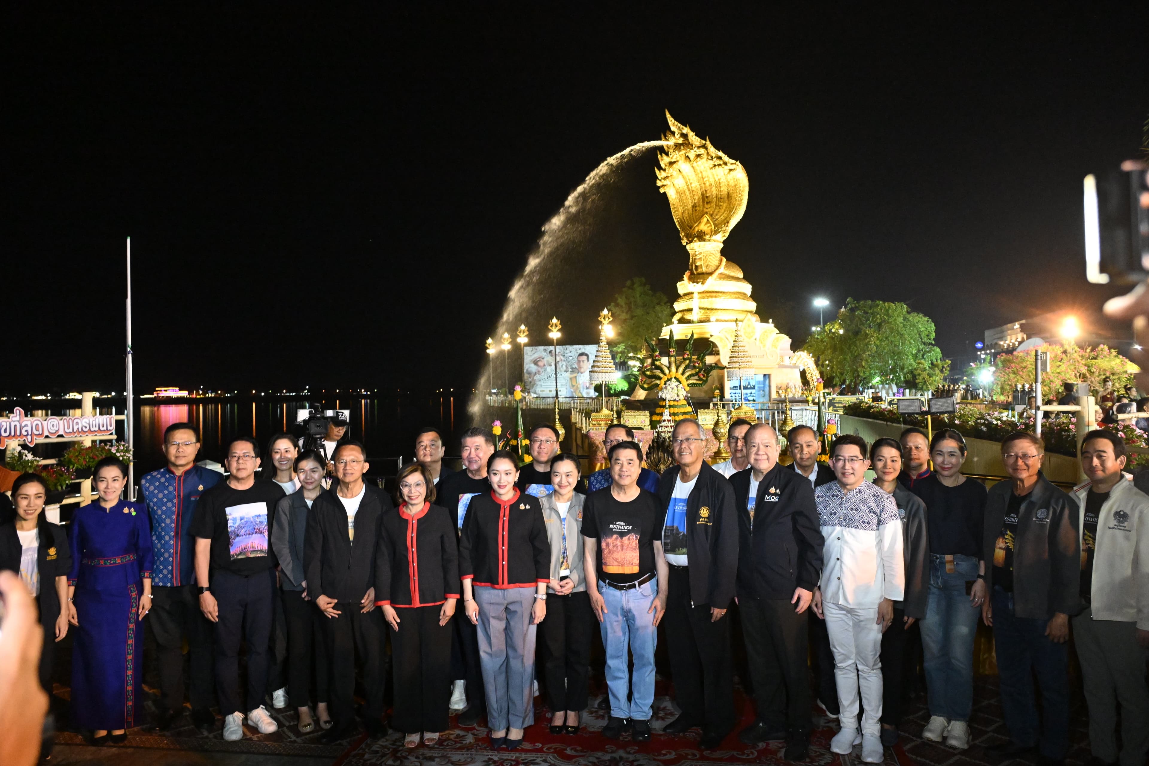 รัฐมนตรีว่าการกระทรวงการท่องเที่ยวและกีฬา ร่วมคณะนายกฯ แพทองธาร สักการะพญาศรีสัตตนาคราช จุดประกายท่องเที่ยวเรือไฟระดับโลก