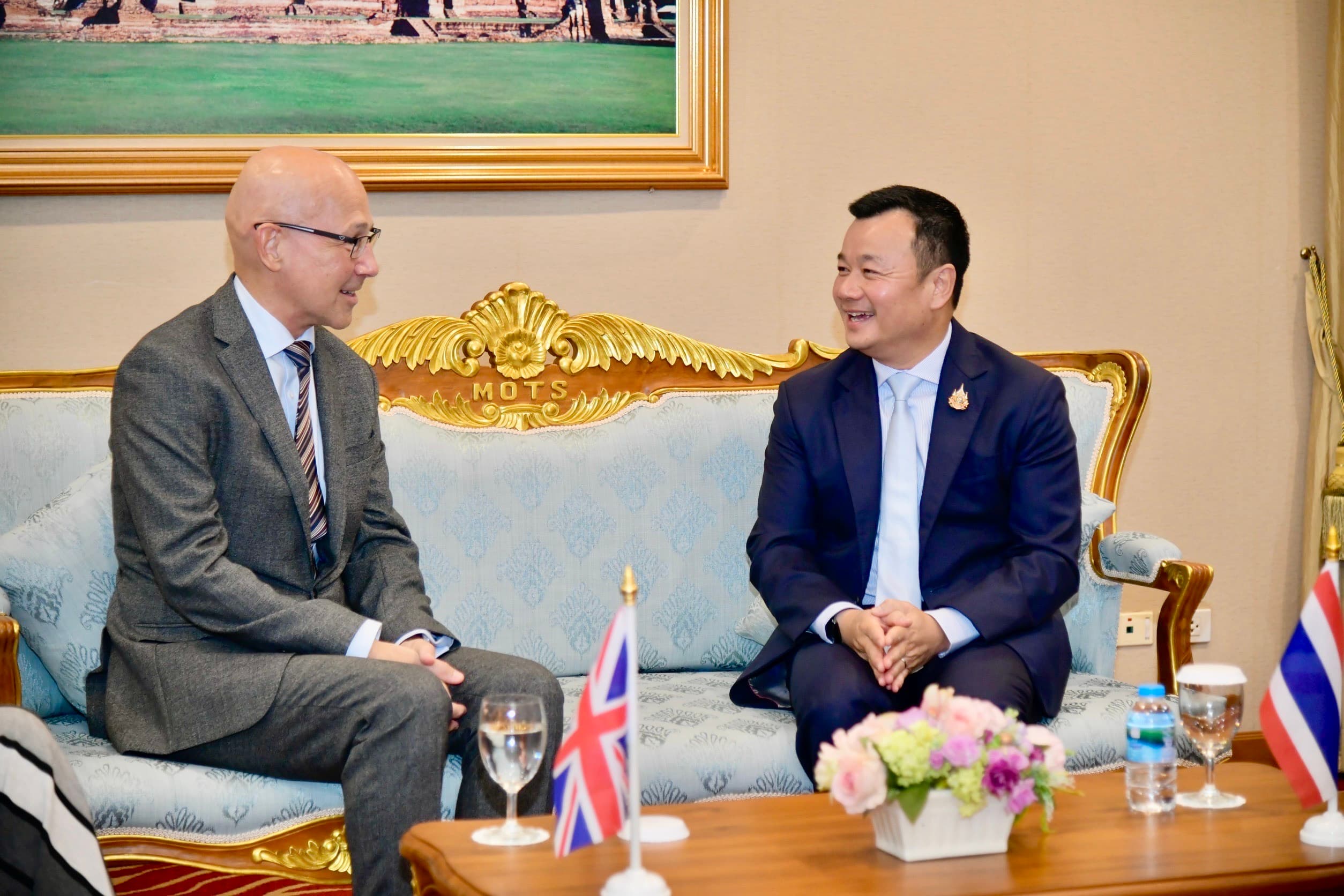 รมว.ท่องเที่ยวฯ หารือเอกอัครราชทูตอังกฤษ สานต่อความร่วมมือกระชับความสัมพันธ์ไทย – สหราชอาณาจักร