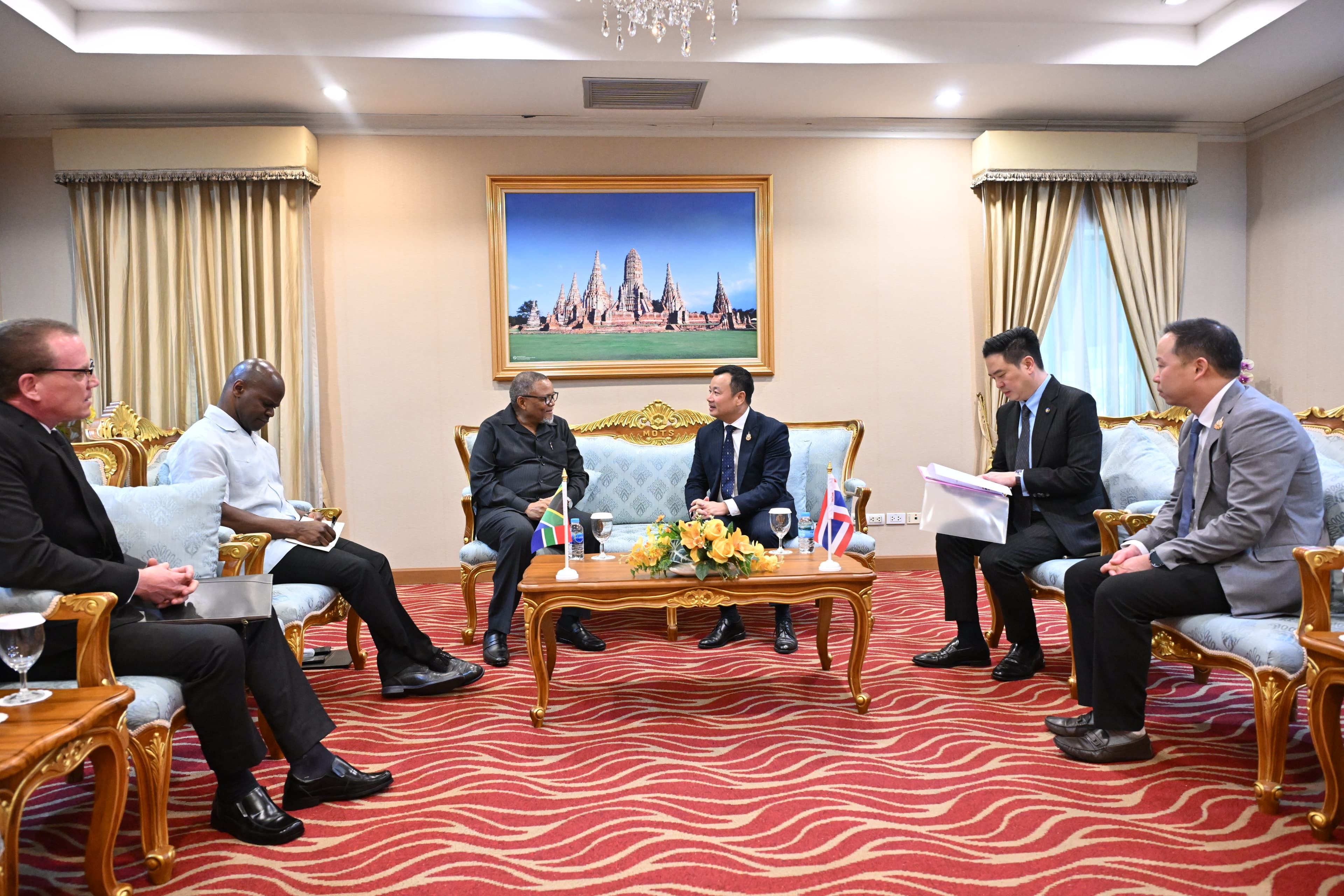 “ไทย – แอฟริกาใต้ กระชับความร่วมมือด้านการท่องเที่ยวและกีฬา พร้อมผลักดัน MOU ด้านการท่องเที่ยว”