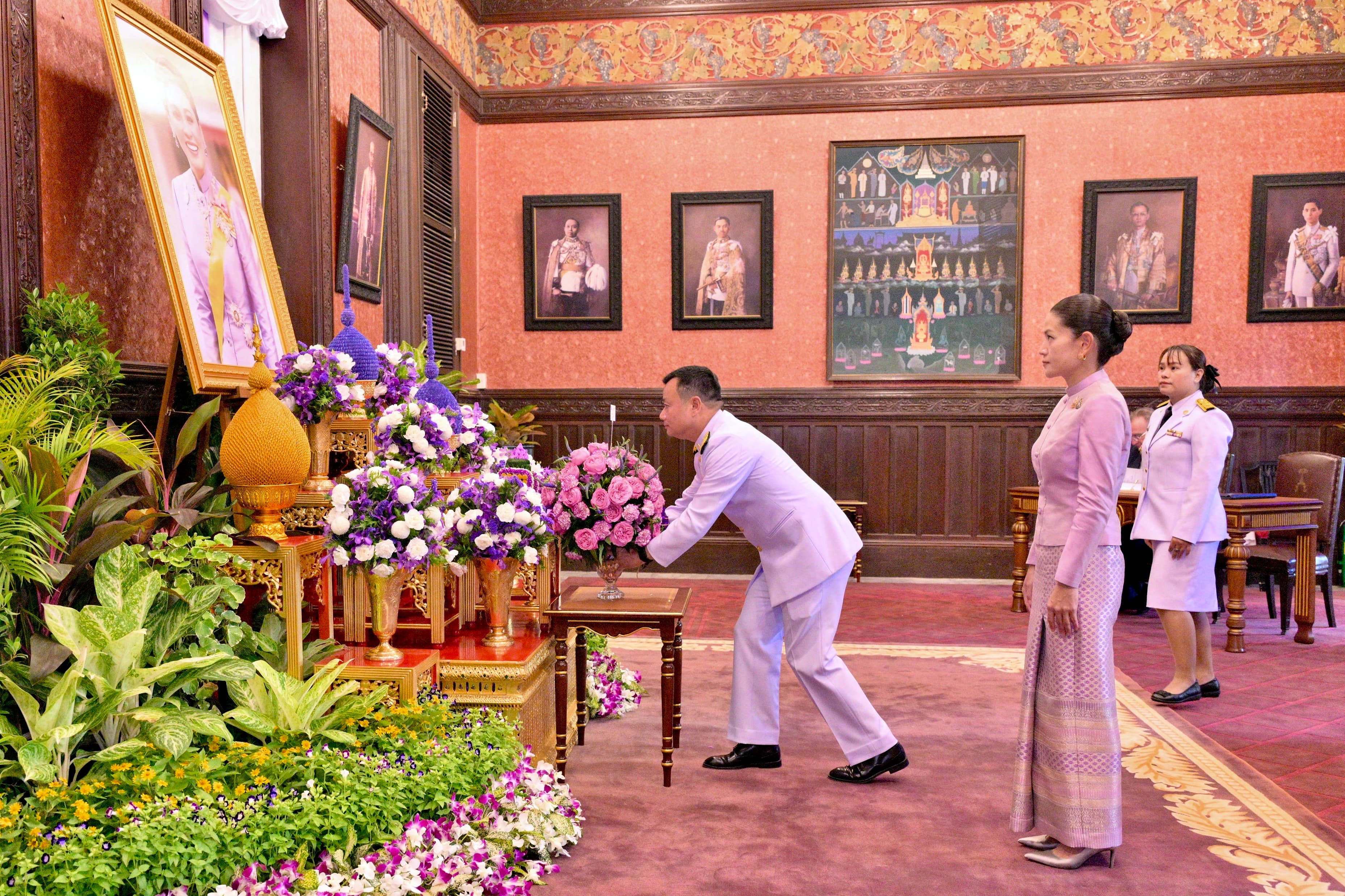 รมว.ท่องเที่ยวและกีฬา พร้อมภริยา ร่วมพิธีบำเพ็ญพระราชกุศลและลงนามถวายพระพรชัยมงคล สมเด็จพระนางเจ้าฯ พระบรมราชินี เนื่องในวันเฉลิมพระชนมพรรษา 3 มิถุนายน 2568