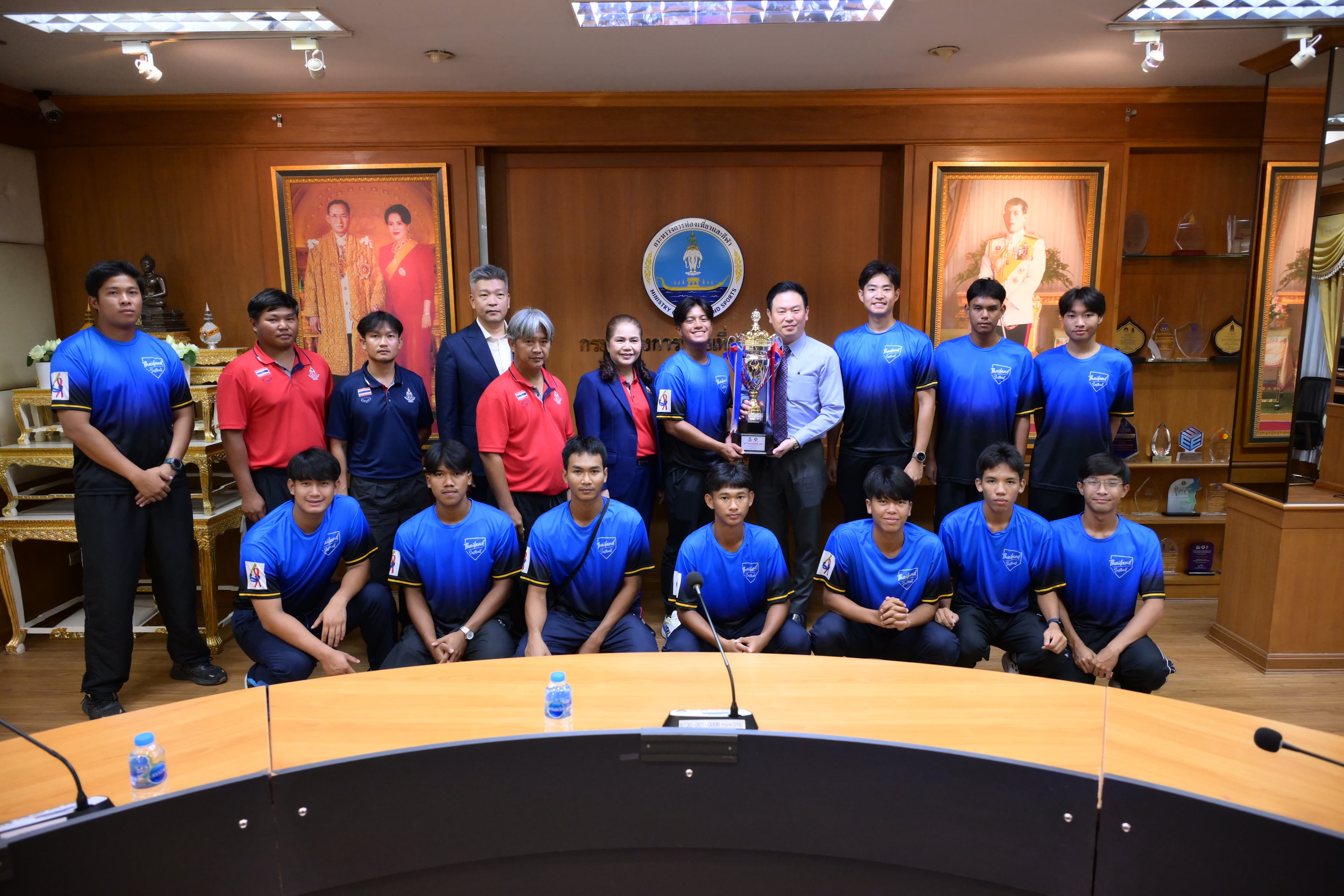 ผู้ช่วย รมว.ท่องเที่ยวและกีฬา แสดงความยินดีนักซอฟต์บอลไทย U23 คว้าอันดับ 3 เอเชีย พร้อมให้กำลังใจก่อนลุยซีเกมส์ 2025