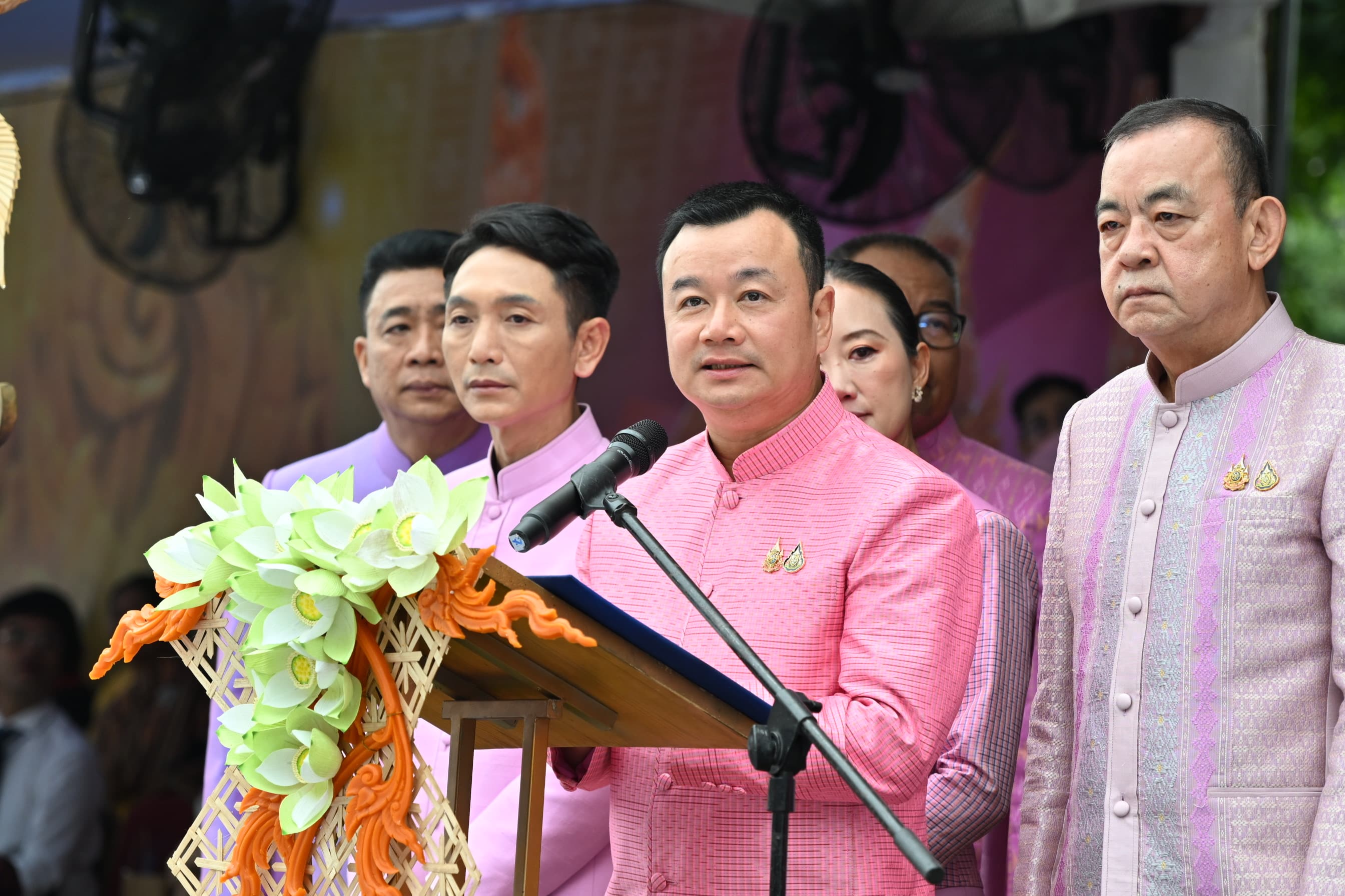 รมว.ท่องเที่ยวและกีฬา เปิดงานแห่เทียนพรรษาอุบลราชธานี 2568 อย่างยิ่งใหญ่ ดึงนักท่องเที่ยวกว่า 10,000 คนร่วมชมขบวนเทียนสุดวิจิตร