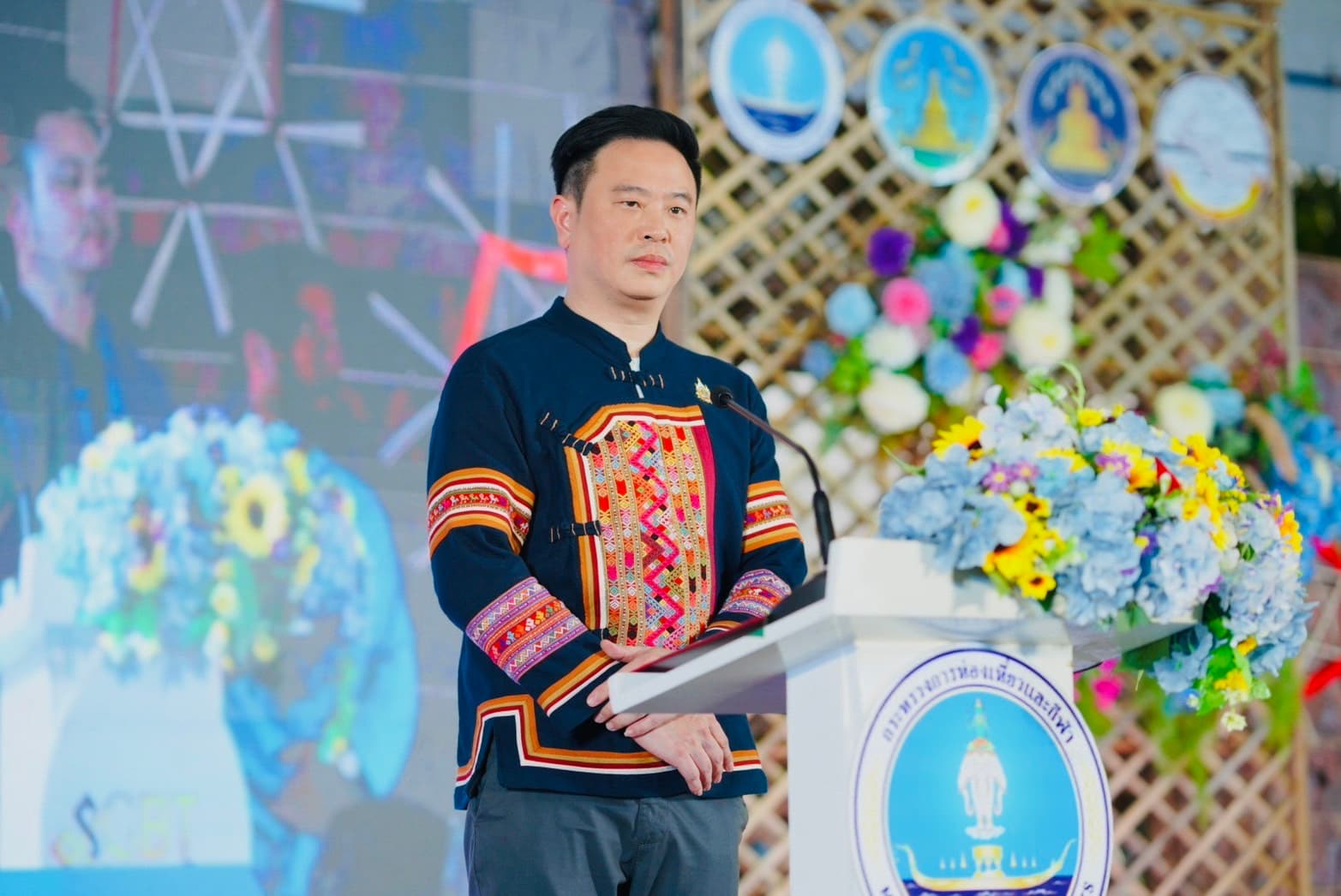 ผู้ช่วยรัฐมนตรีฯ เปิดงาน “มหกรรมการท่องเที่ยวโดยชุมชน” เขตพัฒนาการท่องเที่ยวอารยธรรมล้านนา ดึงของดี 6 จังหวัดเหนือ โชว์ศักยภาพกระตุ้นเศรษฐกิจฐานราก