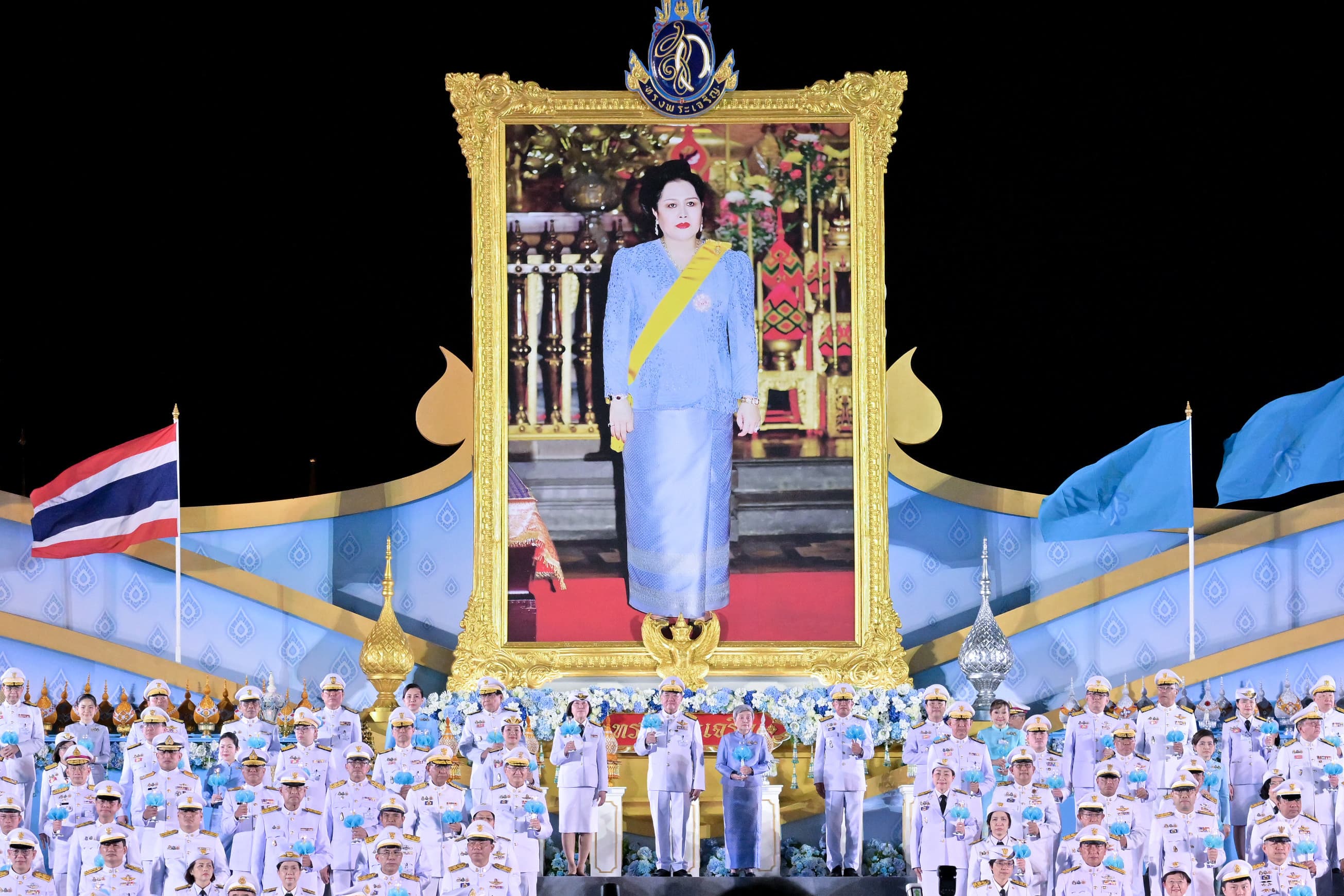 รัฐมนตรีว่าการกระทรวงการท่องเที่ยวและกีฬา นำคณะผู้บริหาร ร่วมจุดเทียนถวายพระพรชัยมงคล เนื่องในโอกาสวันเฉลิมพระชนมพรรษา สมเด็จพระบรมราชชนนีพันปีหลวง