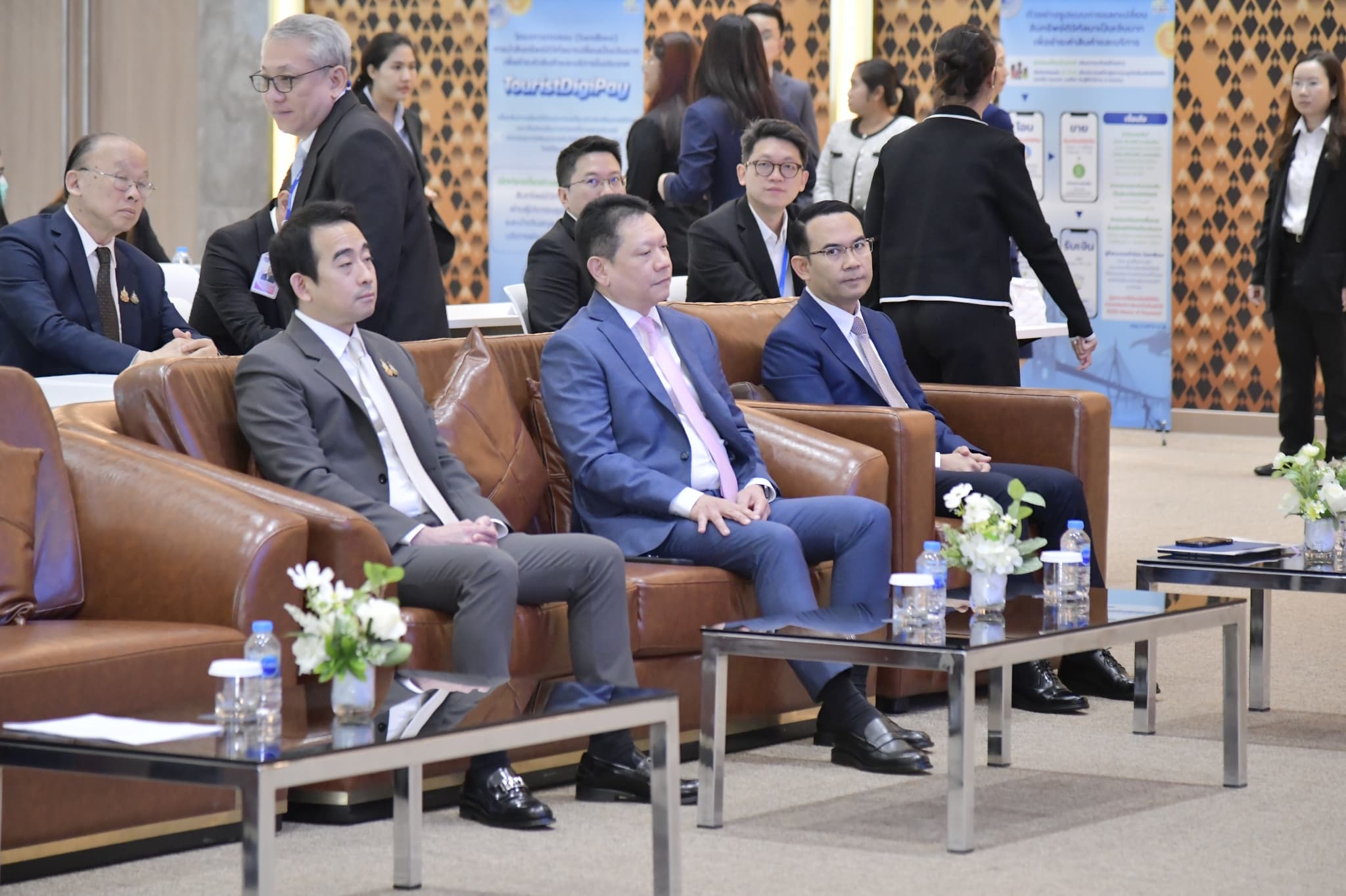 รูปภาพแกลเลอรี